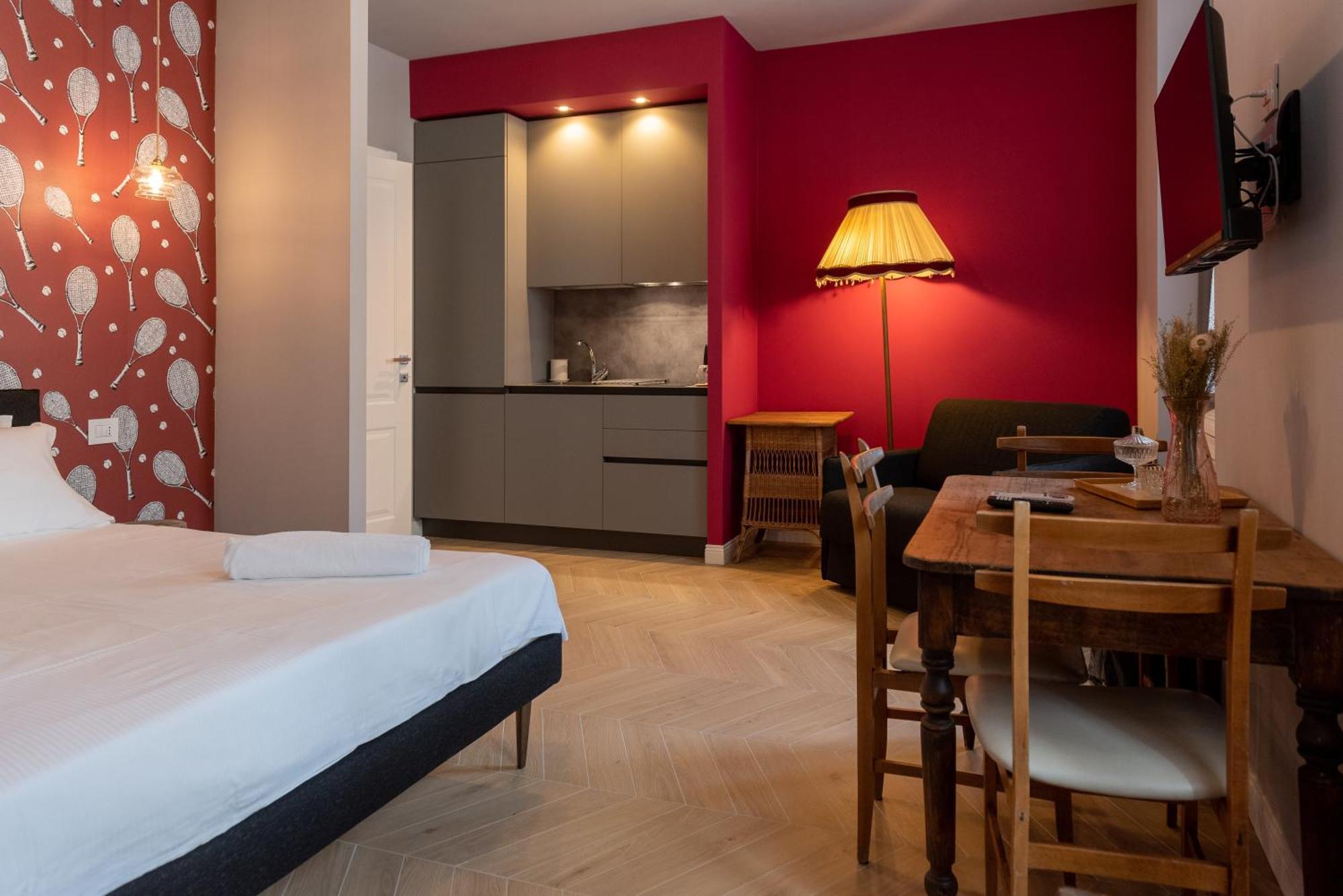 Regina Boutique Suites ตรีเอสเต ภายนอก รูปภาพ
