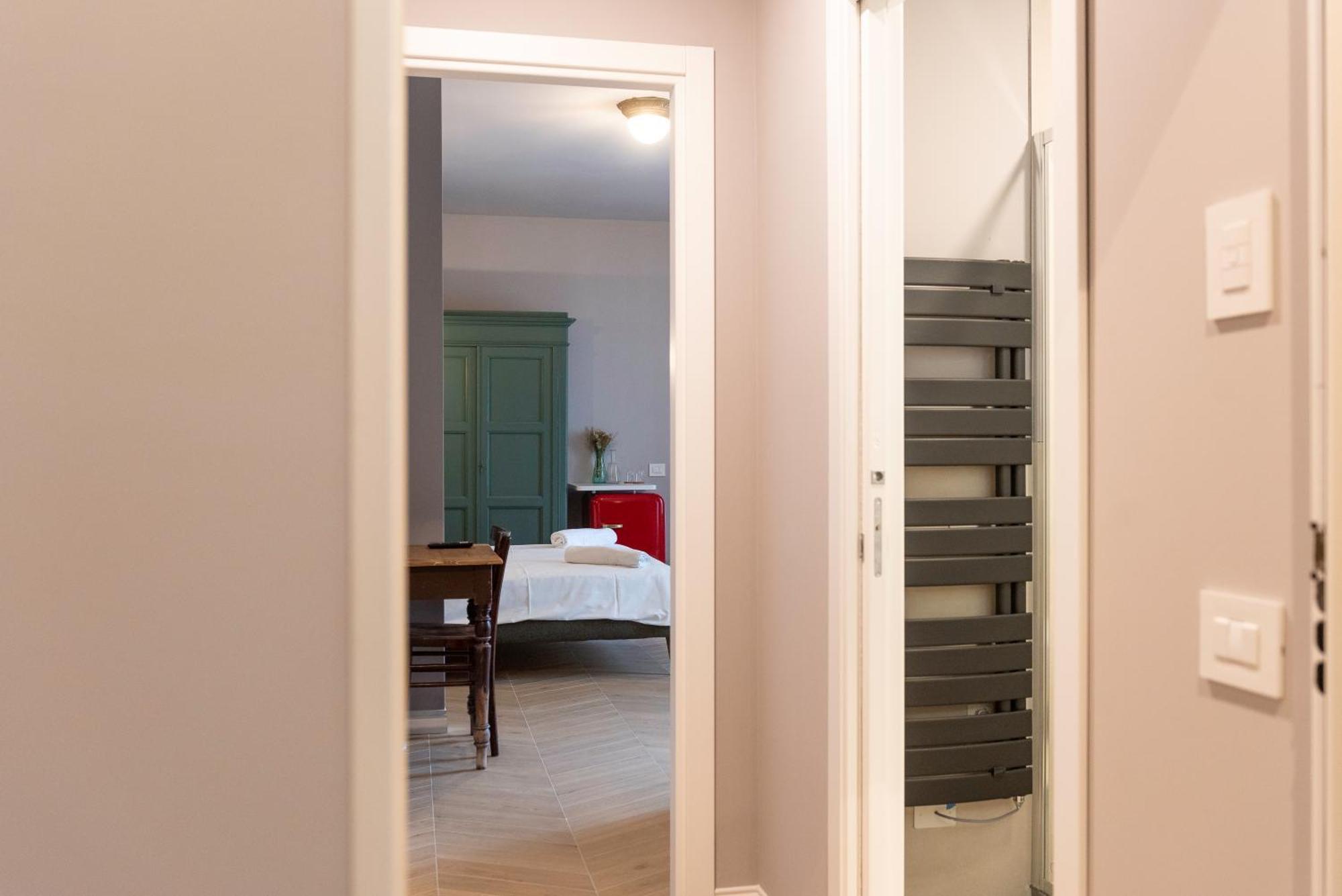 Regina Boutique Suites ตรีเอสเต ภายนอก รูปภาพ