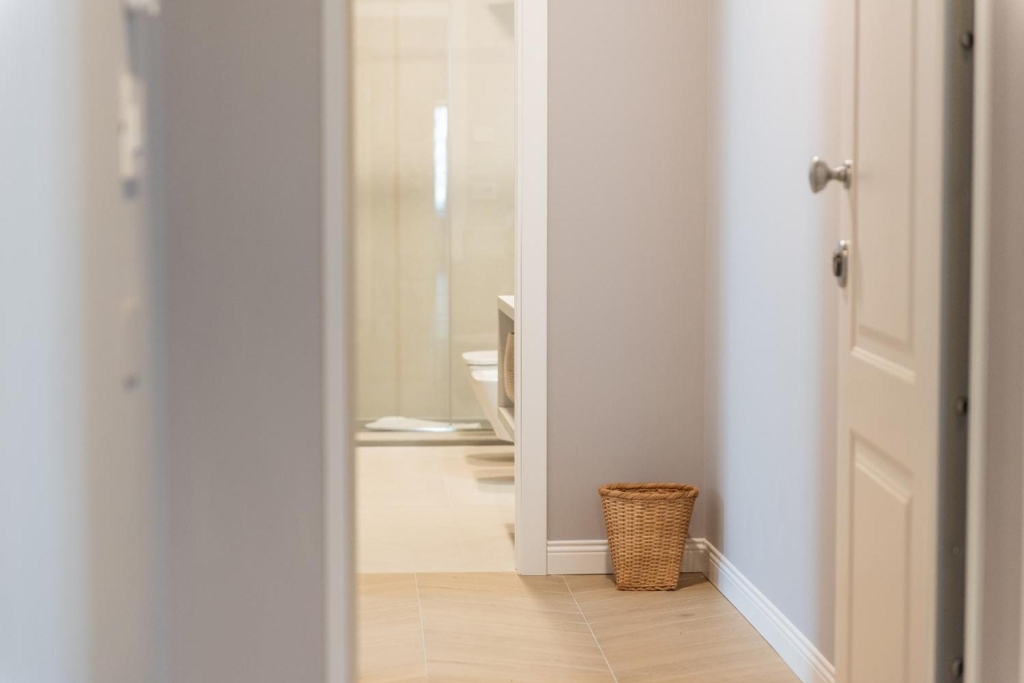 Regina Boutique Suites ตรีเอสเต ภายนอก รูปภาพ
