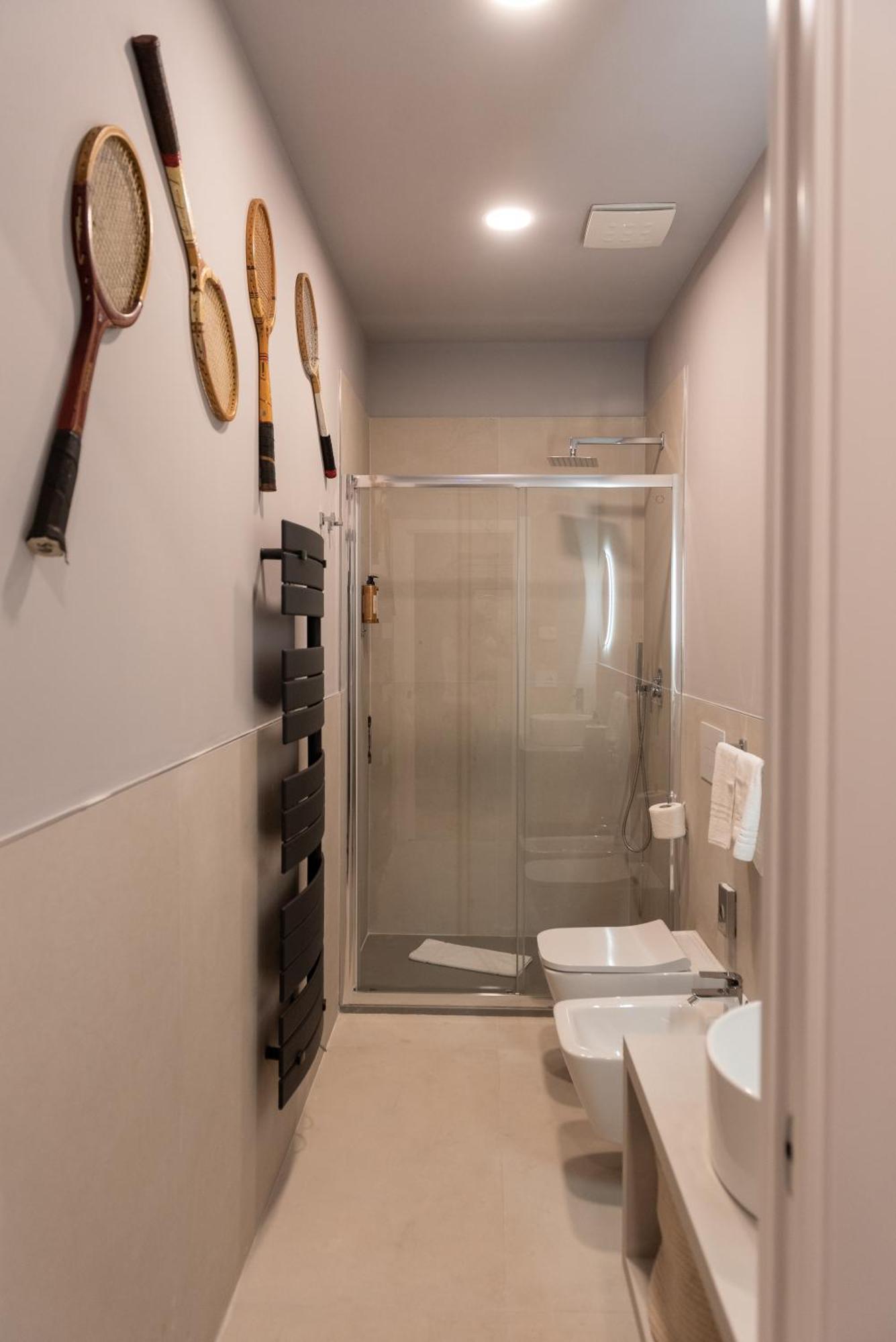 Regina Boutique Suites ตรีเอสเต ภายนอก รูปภาพ