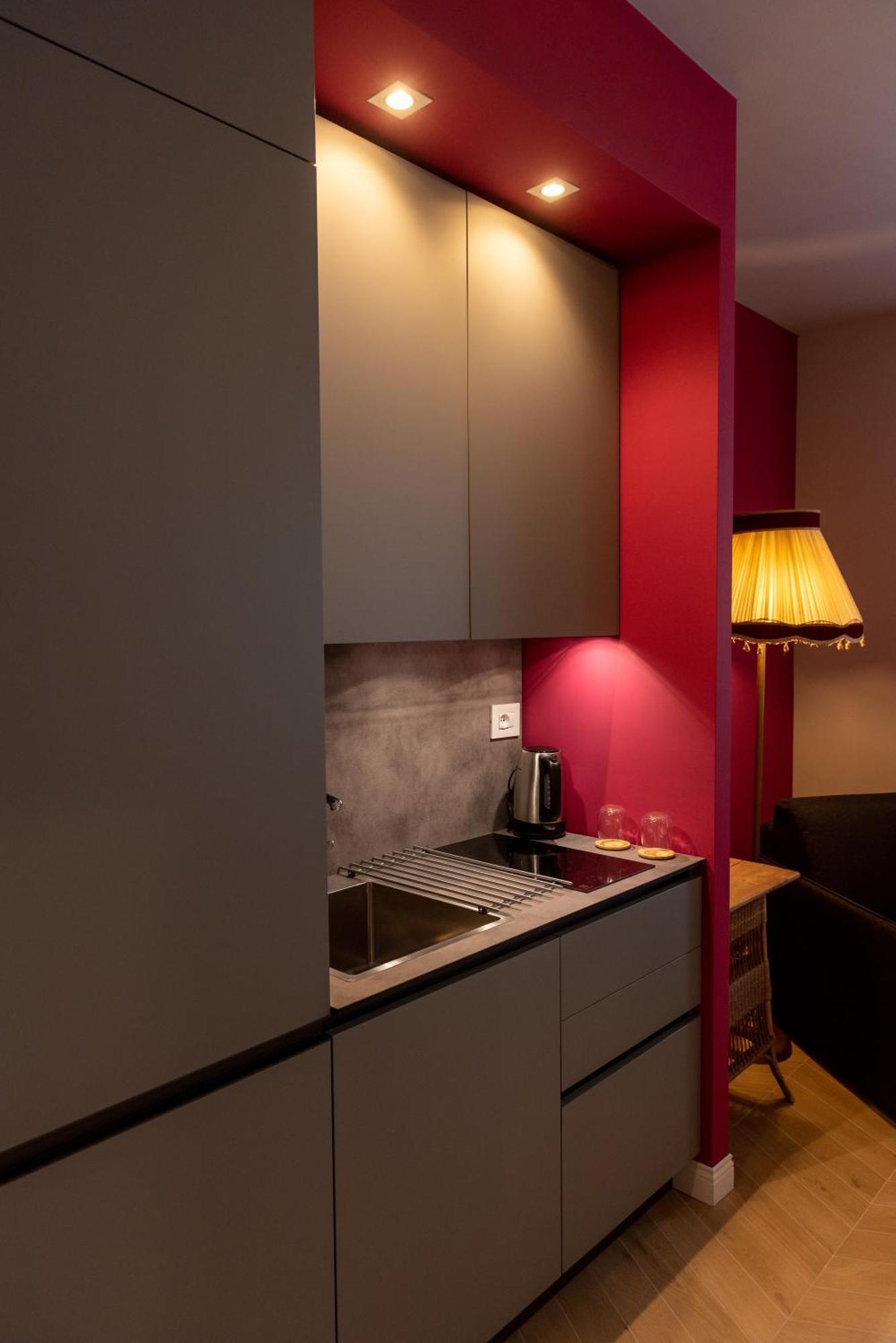 Regina Boutique Suites ตรีเอสเต ภายนอก รูปภาพ