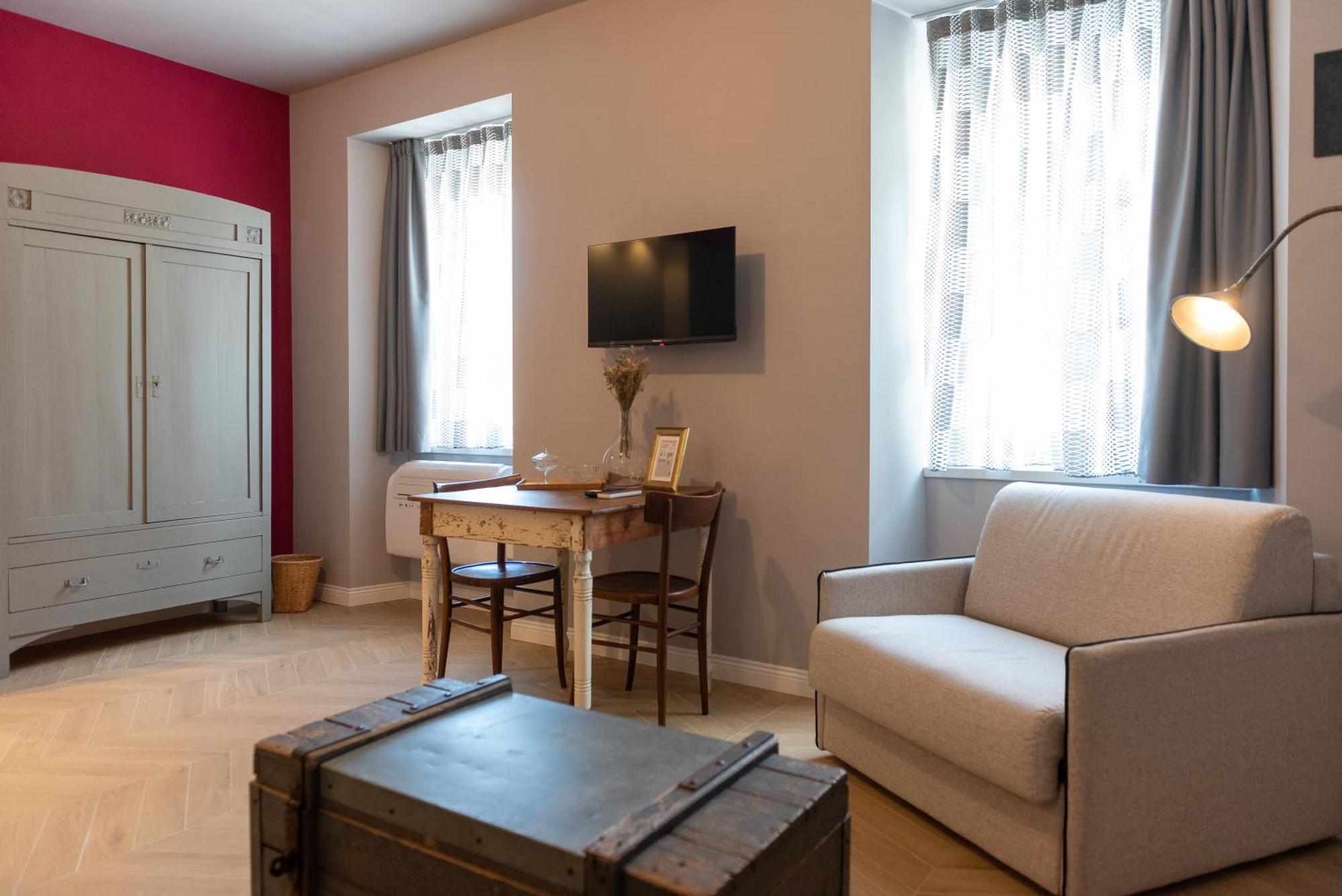 Regina Boutique Suites ตรีเอสเต ภายนอก รูปภาพ