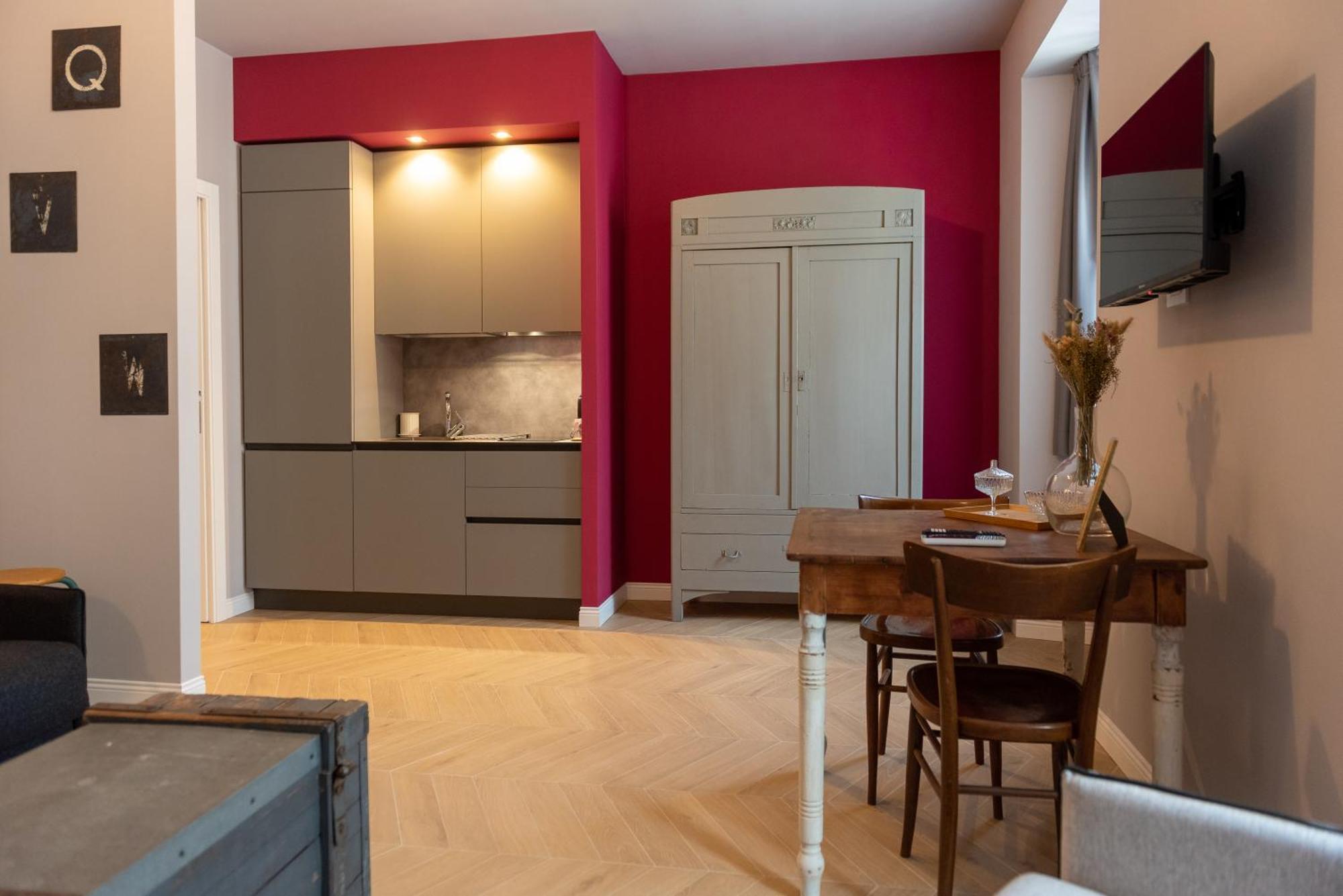 Regina Boutique Suites ตรีเอสเต ภายนอก รูปภาพ