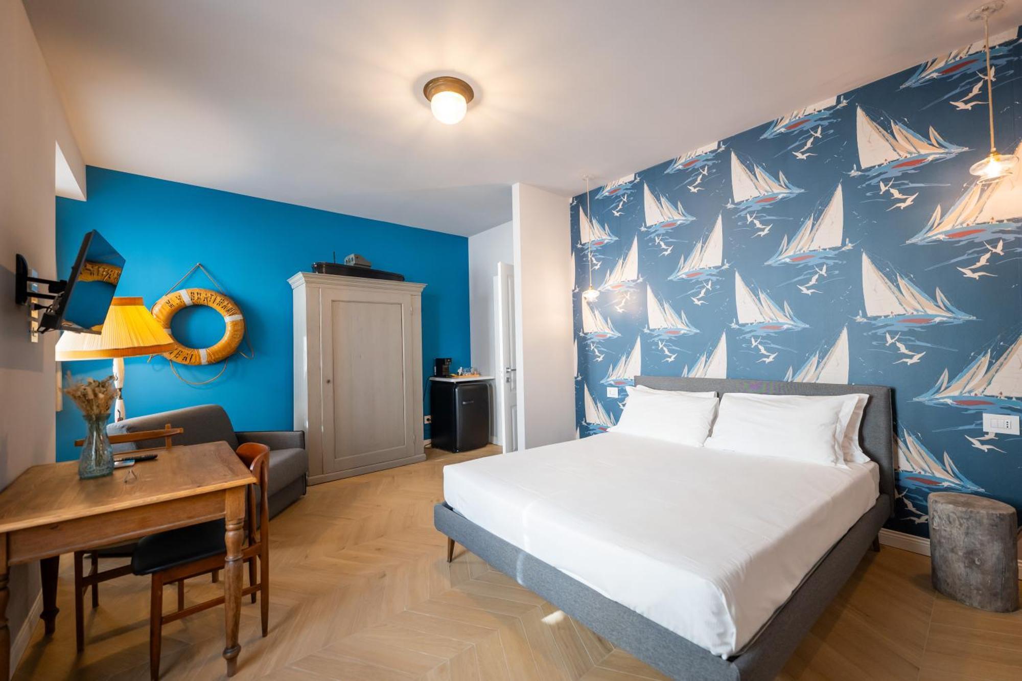 Regina Boutique Suites ตรีเอสเต ภายนอก รูปภาพ